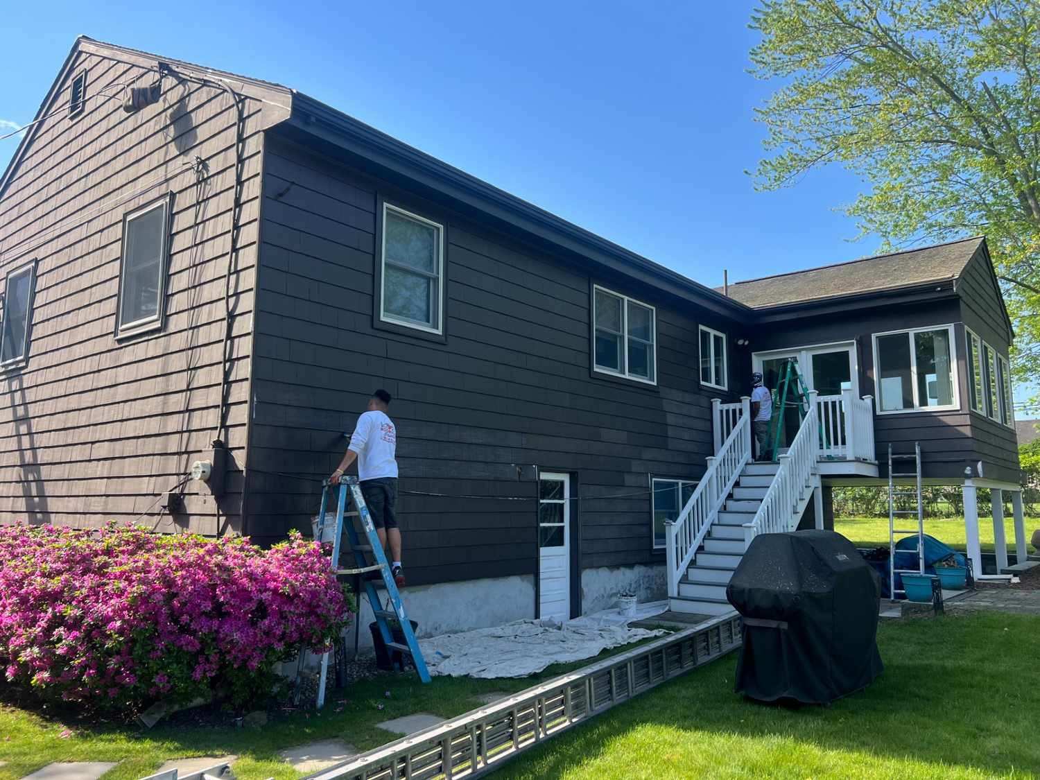 Backyard exterior painting finish in Marblehead, MA